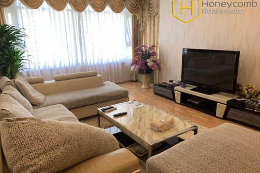 SP53 www.honeycomb.vn 1 result Simple 3 bedrooms- apartment in Saigon Pearl for leasing