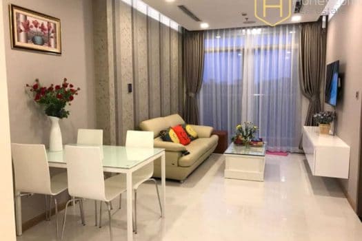 Vinhome www.honeycomb.vn 54c Fully furnished space in Vinhomes Central Park for rent