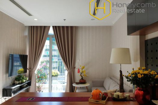 vinhomes www.honeycomb.vn VH127 1 result Modern design with 1 bedroom apartment in Vinhomes Central Park