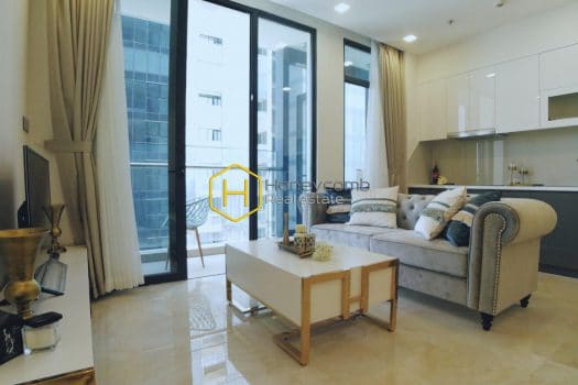 VGR165 3 result You will be fascinated with high-class furniture and warm tones of this 2 bed-apartment at Vinhomes Golden River