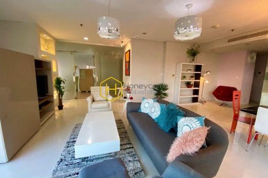 CITY330 www.honeycomb vn 1 result Spacious and sun filled 4 bedrooms apartment in City Garden