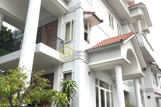 2V136 www.honeycomb.vn 5 result Beautiful rustic villa for rent located in prestigious location – District 2