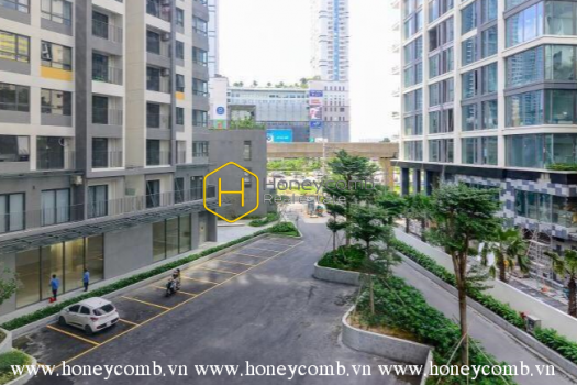 Unfurnished apartment with modern amenities for lease in Masteri An Phu