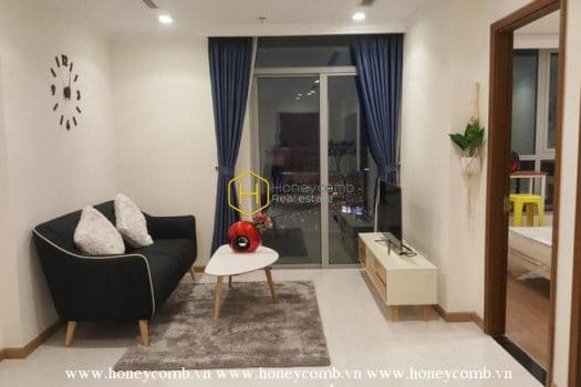 VH532 www.honeycomb.vn 1 result Fully-furnished with modern interior apartment for lease in Vinhomes Central Park