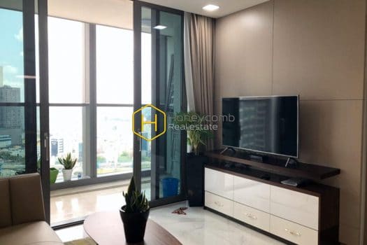 VH602 www.honeycomb.vn 5 result Spacious apartment with eye-catching view for rent in Vinhomes Central Park