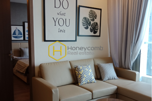 VH715 www.honeycomb.vn 1 result Modern with a splash of Glam! Ideal apartment in Vinhomes Central Park for lease