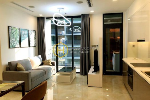 VGR360 www.honeycomb 1 result Live the uptown urban lifestyle you crave with this deluxe and trendy apartment in Vinhomes Golden River