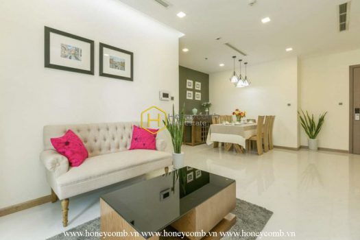 VH931 www.honeycomb 18 result 1 Welcome to this sun-filled charm apartment in Vinhomes Central Park!