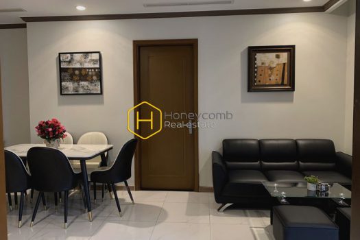 VH962 www.honeycomb 13 result Such an elegant designed apartment in Vinhomes Central Park ! Now for rent