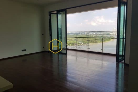 DE10 www.honeycomb 3 result Unfurnished apartment with stunning river view in D'edge