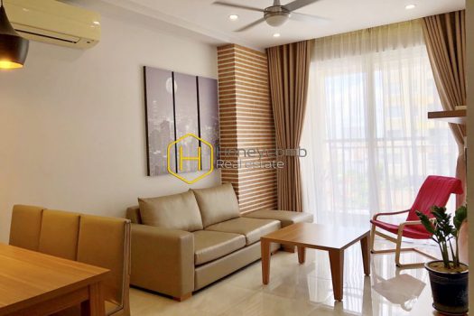 TG278 www.honeycomb 10 result This apartment in Tropic Garden has the great combination of rustic and modern styles