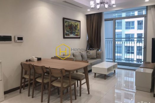 VH1116 www.honeycomb 6 result Minimalist rustic apartment in Vinhomes Central Park will make you feel cozy