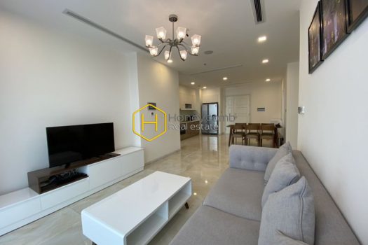 VGR479 11 result This gorgeous apartment in Vinhomes Golden River provides a spacious & cozy living space