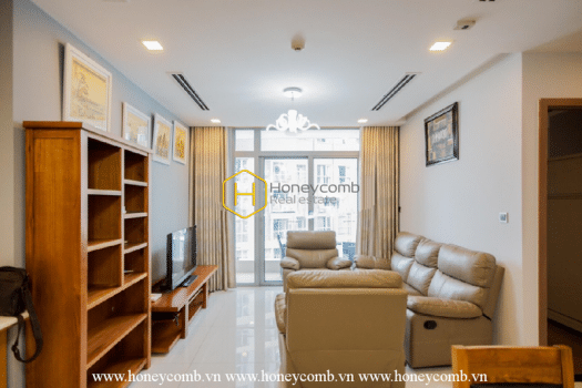 VH1393 1 result Splendid apartment with elegant wooden interior for rent in Vinhomes Central Park