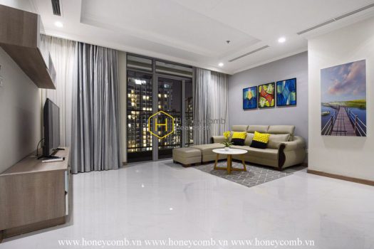 VH1515 1 result This gorgeous apartment in Vinhomes Central Park promises to give you your most enjoyable time