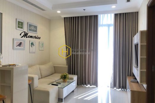 VH1543 6 result Explore the charm of this standout and splendid Vinhomes Central Park apartment