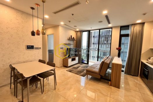 VGR112879 A3 0501 1 result 1 Relax with the peaceful atmosphere in this elegant furnished apartment in Vinhomes Golden River