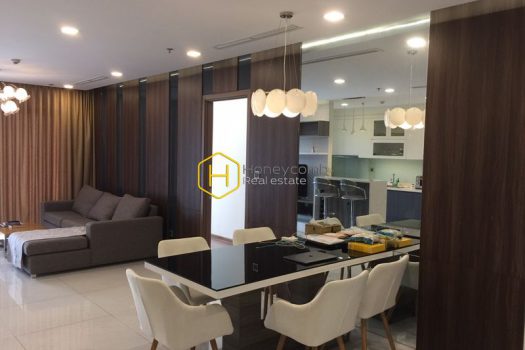 VH1707 9 result Vinhomes Central Park apartment: Simple design but quality life