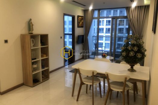 vinhomes www.honeycomb.vn VH234 1 result Simple And Convenient 2-Bedroom Apartment In Vinhomes Central Park For Rent