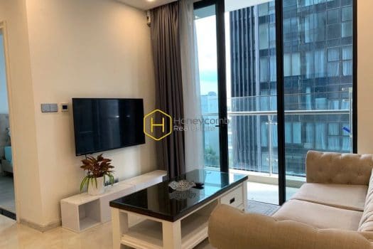 z2510419614256 92346e75797979e1529cf7d94504cfb3 result High class apartment with full amenities and spacious living space for rent in Vinhomes Golden River