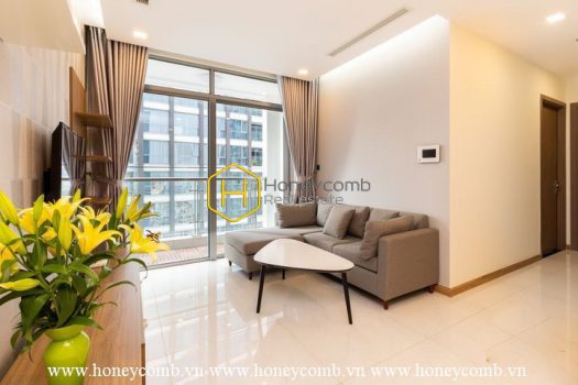 VH1822 1 result A whole new apartment in fresh white is now for rent at Vinhomes Central Park