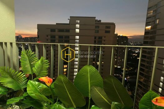 You may have a crush on this Masteri An Phu contemporary apartment