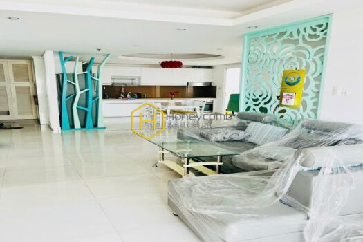 TG154800 1 result Contemporary apartment and airy riverside view for rent in Tropic Garden