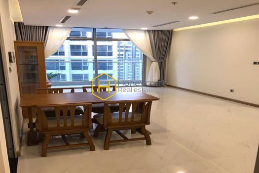 VH P5 3506 5 result An luxurious Vinhomes Central Park apartment for rent brings paradise to you!