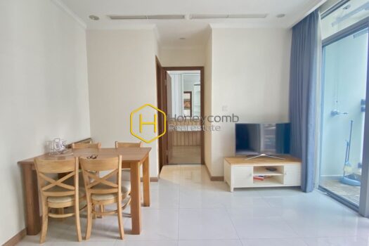 VH C3 2809 1 2 result Convenient apartment with sun-filled balcony for rent in Vinhomes Central Park