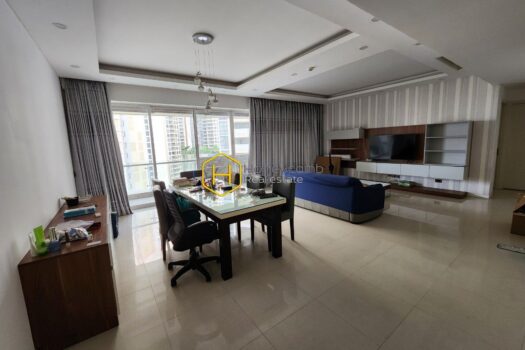 ES 1A 1101 3 result Gorgeous is the key word to describe the stunning beauty of this apartment in The Estella