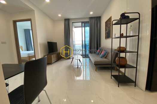 SWP142819 1 result No flaw can be found in this gorgeous Sunwah Pearl apartment