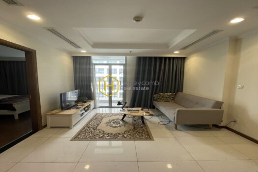 VH L5 4711 3 result Drop your attention at the magnificent beauty in this Vinhomes Central Park apartment