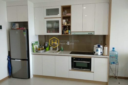 New City Thu Thiem Minimalist in white theme apartment in New City will make you feel relax and cozy for rent