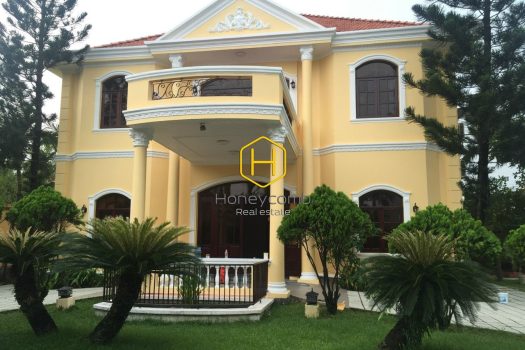 2V238223 1 result Create your brand new villa with this spacious and unfurnished villa in District 2