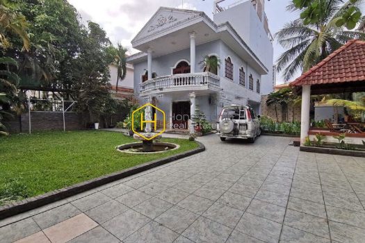 2V80489 5 result Decorate your own home: Spacious and unfurnished villa with airy garden in District 2 for lease