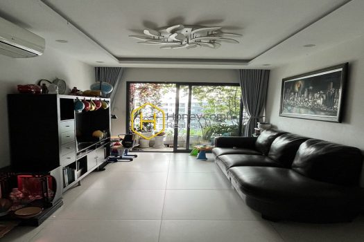 NC BA 1810 1 result Complex layout with smart furniture in New City apartment