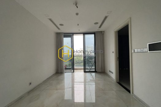 VGR A2 0205 5 result Feel free to decorate the style you want in this Vinhomes Golden River unfurnished apartment