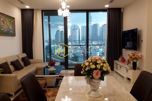 VGR272784 A4 0602 4 Such a glamorous apartment that you can not help fall in love at Vinhomes Golden River