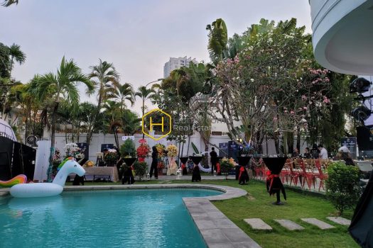 “Remarkable” and “trendy” is what we describe this Phu Nhuan Compound villa