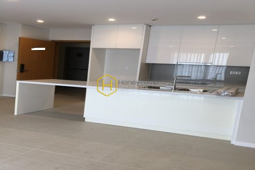 Express your individuality in this unfurnished apartment at Diamond Island