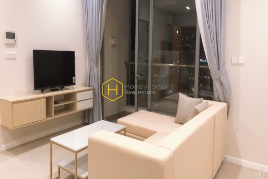 DI86814 3 result The pure white tone and elegantly furnished apartment in Diamond Island