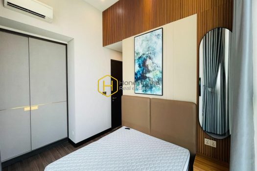 You will be impressed by the gorgeous beauty of this urban design apartment in Empire City