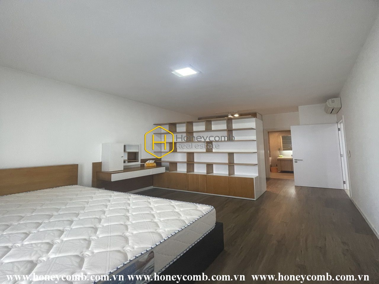 The Estella Heights 2 beds apartment with full furnished for rent