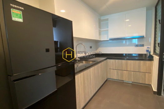 Explore urban energy with this modern and enchanting apartment in Feliz En Vista for lease