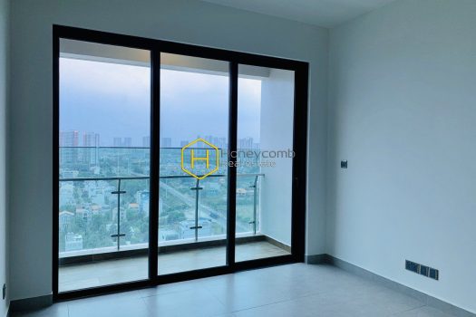 FEV97709 3 result Try out the design of this Feliz En Vista unfurnished apartment