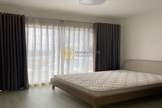 Many tenants fall in love with the view of this Gateway Thao Dien apartment