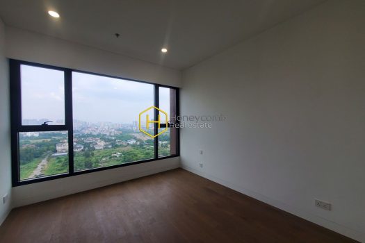 Such an amazing unfurnished apartment with full of sunshine in The River Thu Thiem