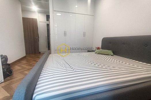 Feel the sweet space and gentle colors in the Sunwah Pearl apartment