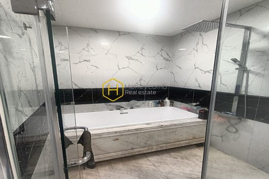 Feel the sweet space and gentle colors in the Sunwah Pearl apartment