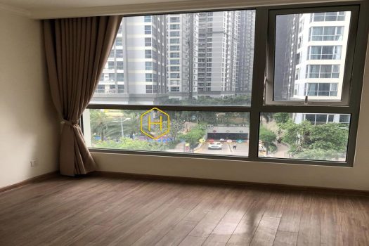 Unfurnished Vinhomes Central Park apartment will stimulate your mind